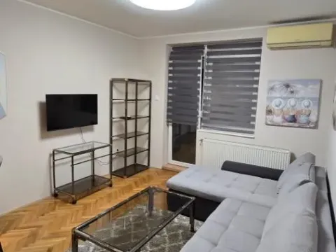 Izdavanje, jednosoban stan, 47m², Grbavica, Novi Sad Sve Podlokacije - image 2
