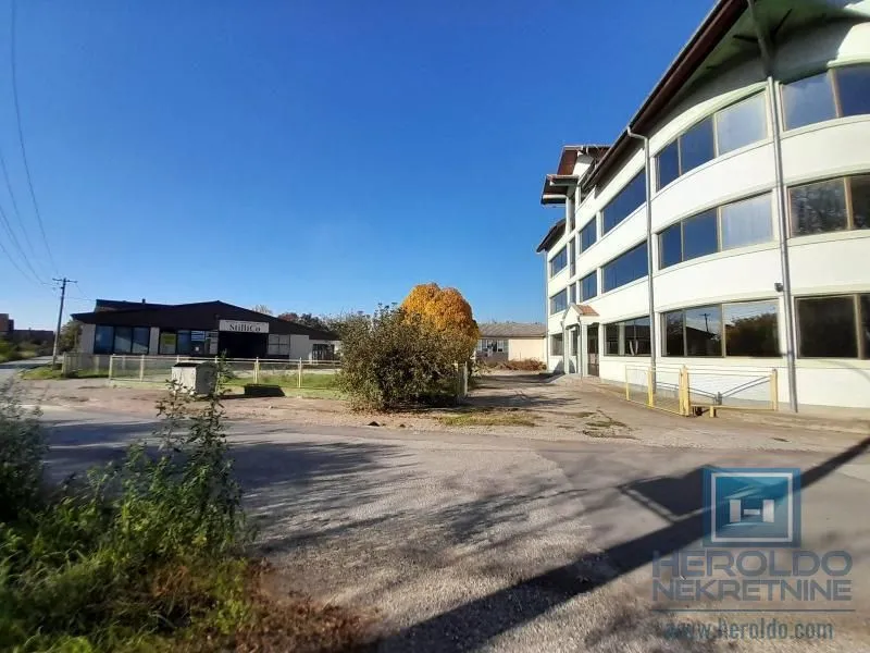 Rent, office space, 1300m², Supska, Ćuprija