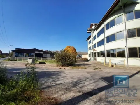 Rent, office space, 1300m², Supska, Ćuprija - image 20