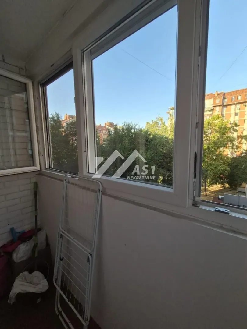Izdavanje, dvosoban stan, 55m², Sajam, Novi Sad Sve Podlokacije