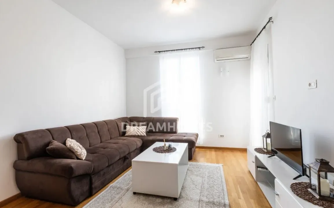 Izdavanje, jednosoban stan, 50m², Stari Aerodrom, Podgorica