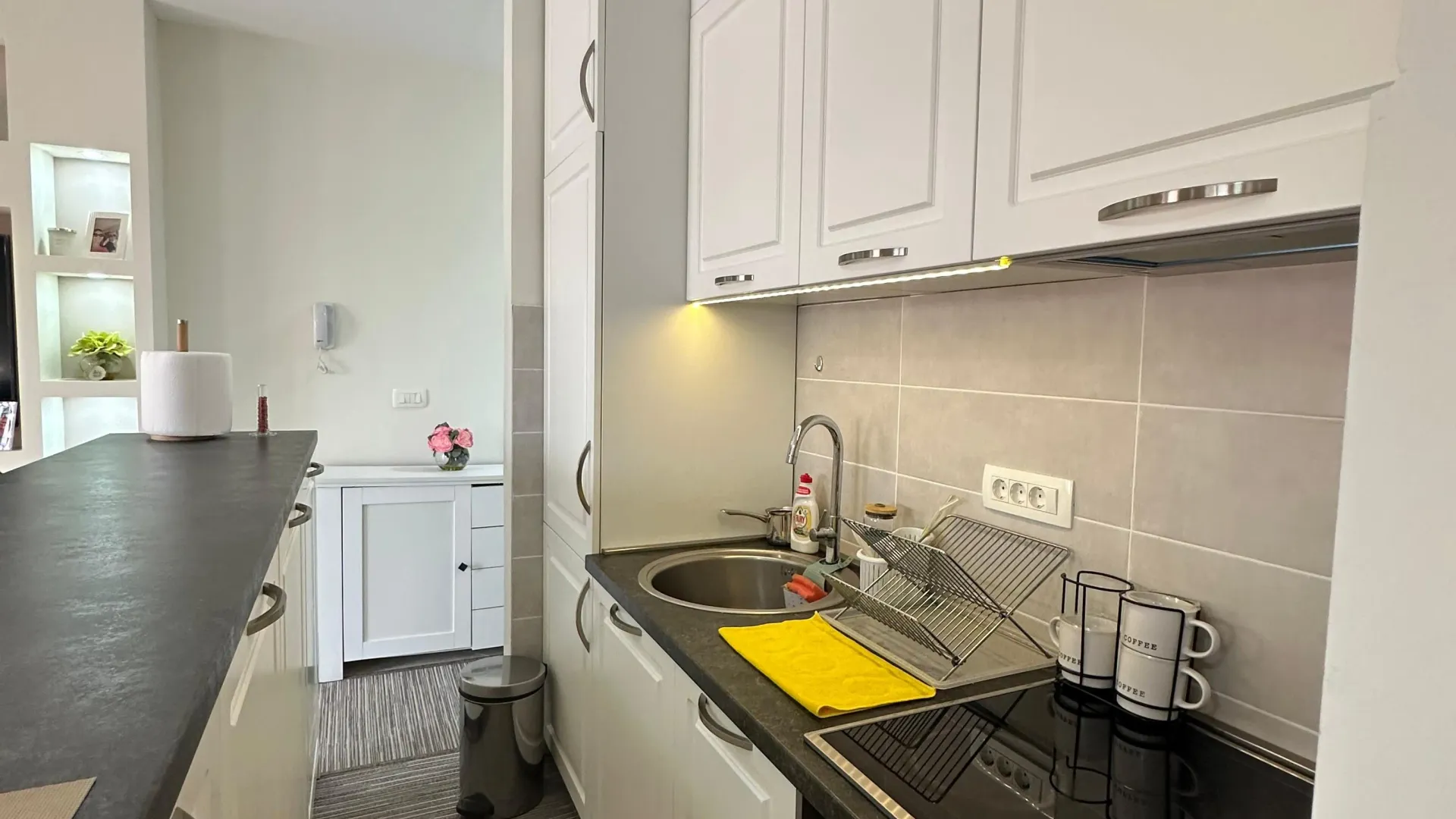 Rent, one bedroom apartment, 48m², Tivat, Crna Gora
