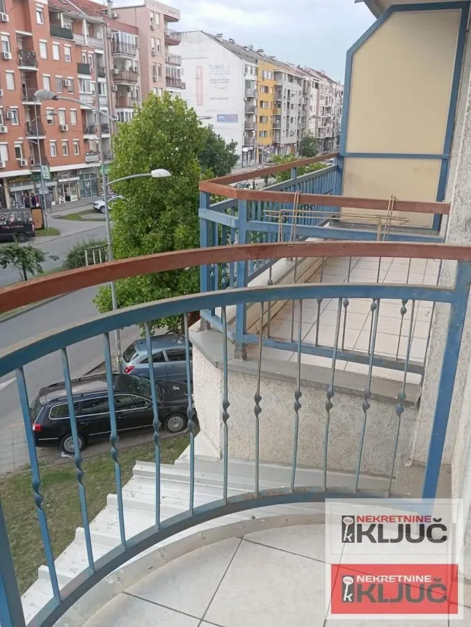 Izdavanje, dvosoban stan, 45m², Nova Detelinara, Novi Sad Sve Podlokacije