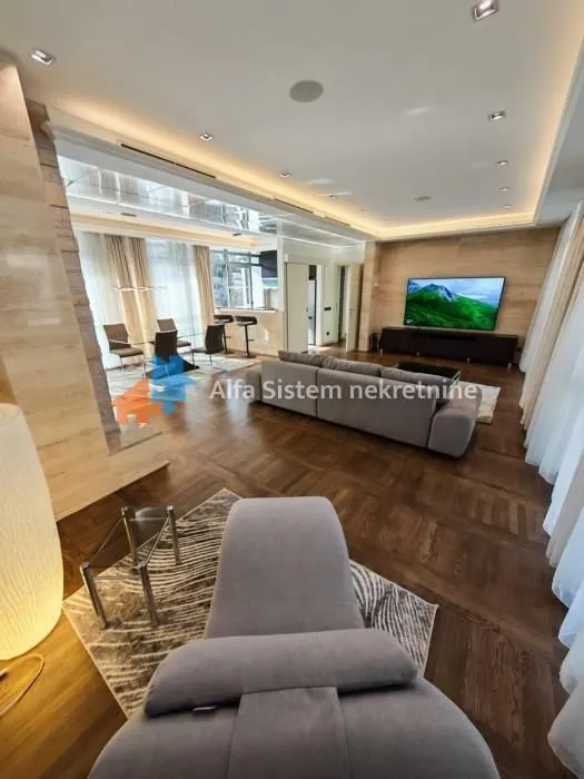 Rent, four bedroom apartment, 148m², Savski Venac, Beograd
