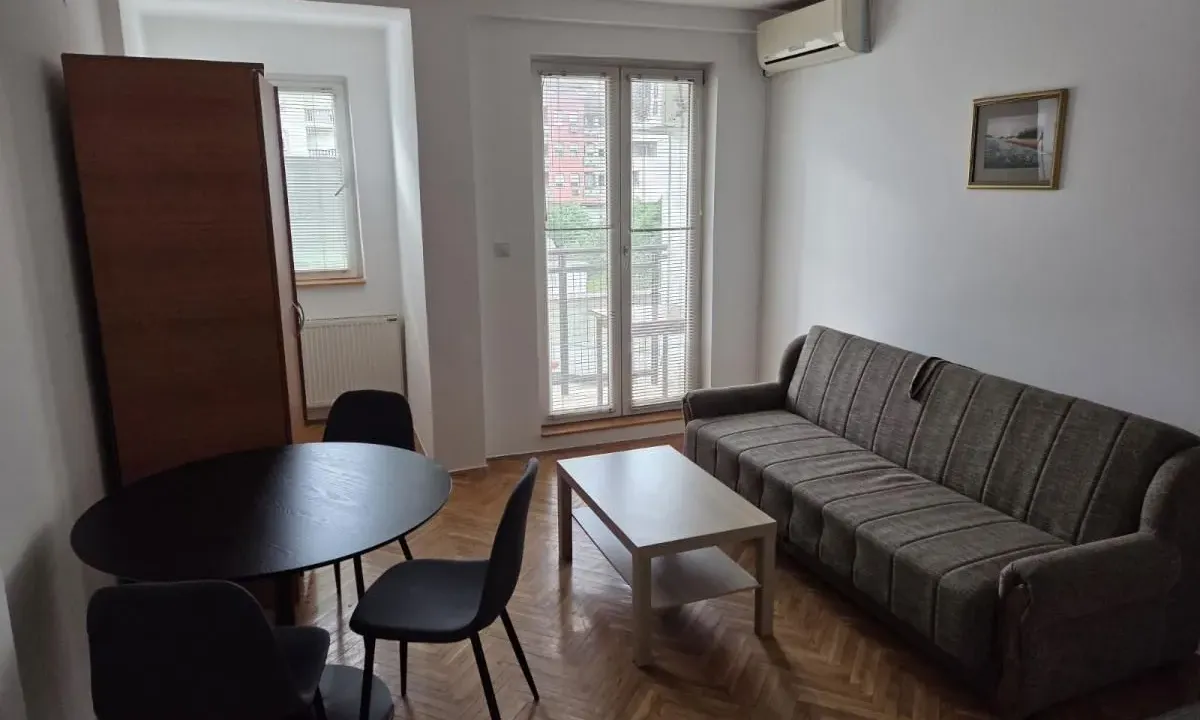 Izdavanje, garsonjera, 24m², Grbavica, Novi Sad Sve Podlokacije