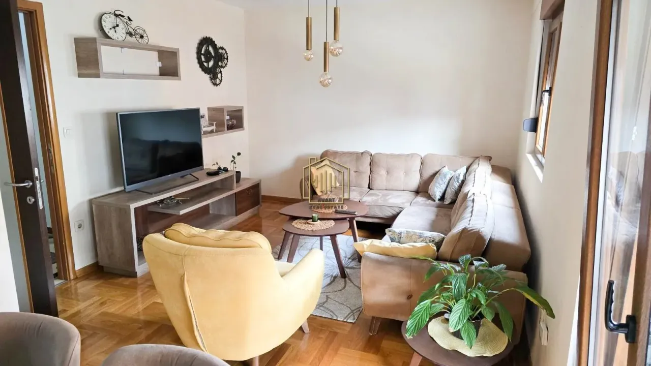 Izdavanje, dvosoban stan, 70m², Stari Aerodrom, Podgorica