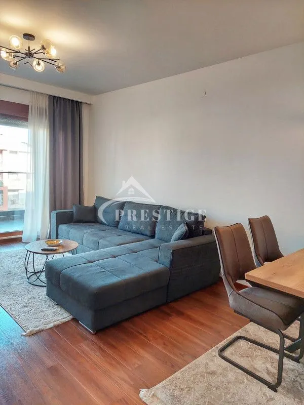 Izdavanje, jednosoban stan, 47m², Master Kvart, Podgorica