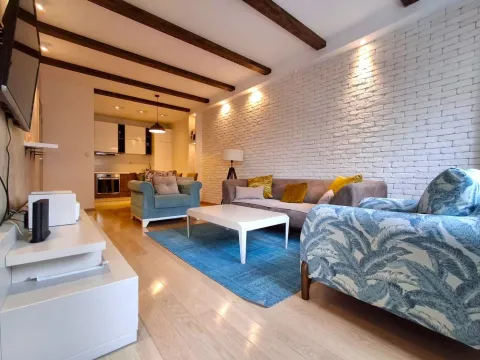Izdavanje, stan, 71m², City Kvart, Podgorica