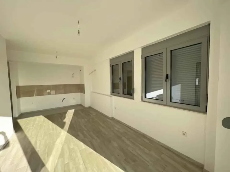 Prodaja, dvosoban stan, 72m², Ulcinj, Crna Gora