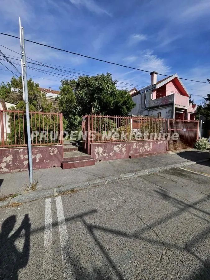 Prodaja, kuća, 72m², Olimp, Zvezdara Sve Podlokacije