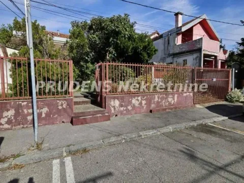 Sale, house, 52m², Olimp, Zvezdara Sve Podlokacije