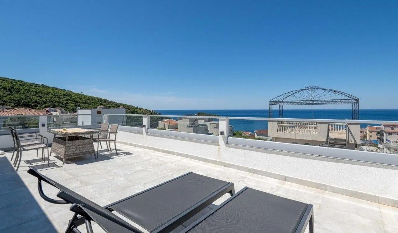 Prodaja, kuća, 272m², Utjeha, Bar