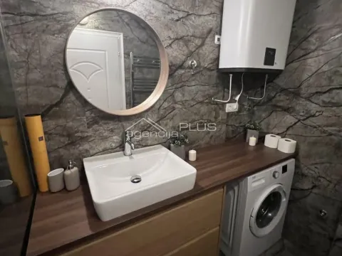 Izdavanje, dvosoban stan, 49m², Crveni Krst, Beograd - image 7