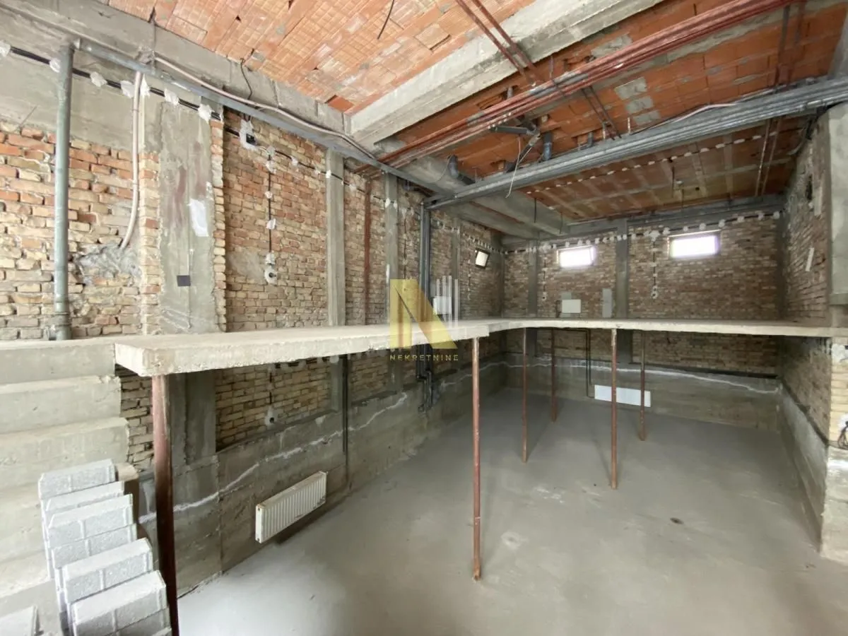 Sale, office space, 148m², Podbara, Novi Sad Sve Podlokacije
