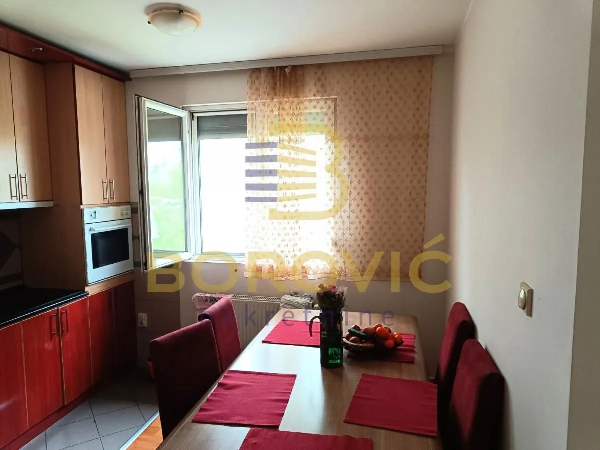 Prodaja, četvorosoban stan, 96m², Labudovo Brdo, Beograd