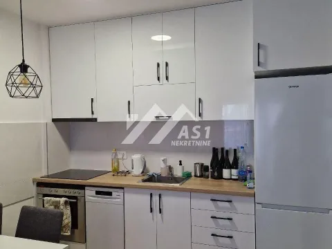 Izdavanje, dvosoban stan, 38m², Sajam, Novi Sad Sve Podlokacije - image 3