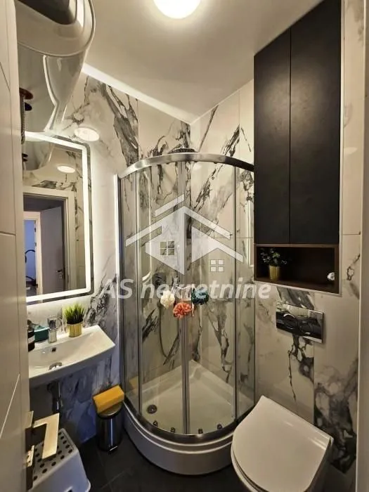 Izdavanje, trosoban stan, 74m², Lekino Brdo, Voždovac Sve Podlokacije