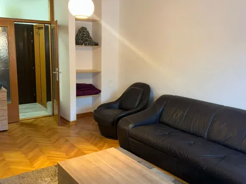 Izdavanje, dvosoban stan, 86m², Seljanovo, Tivat - image 16