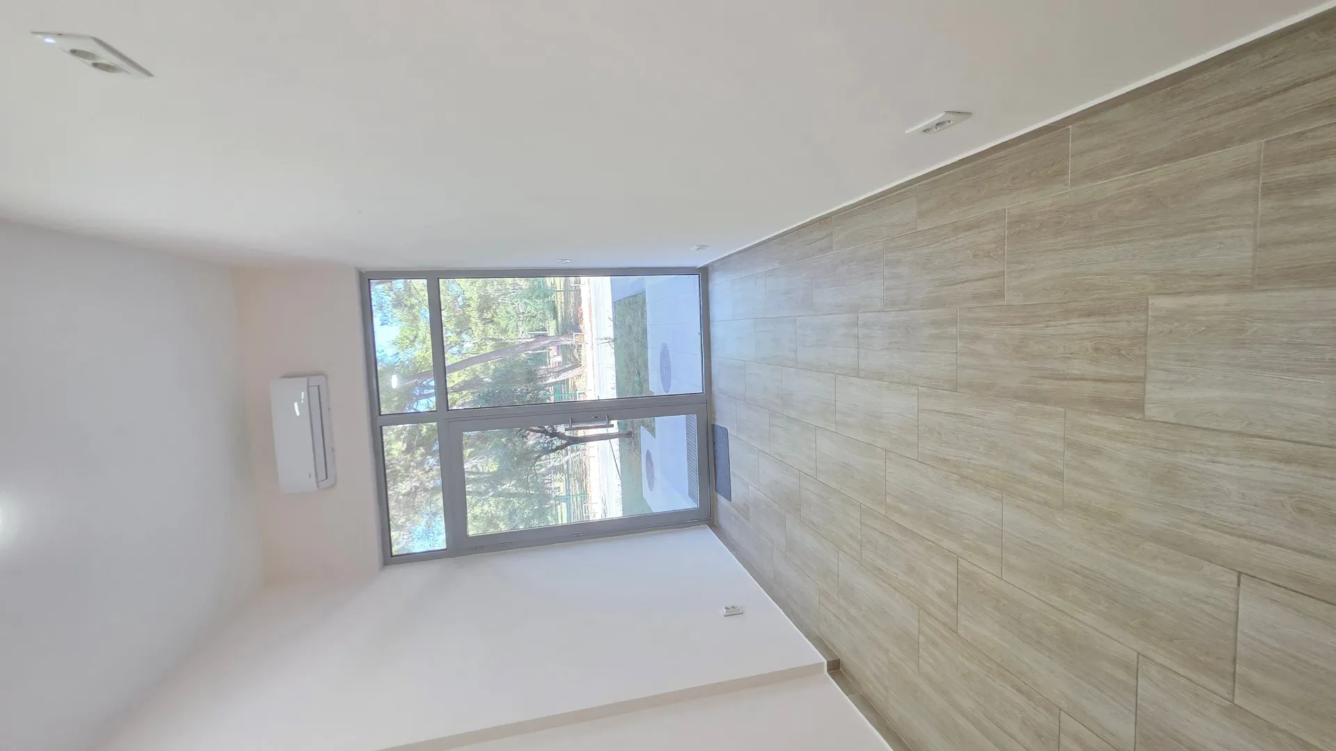 Rent, office space, 58m², Tološka šuma, Podgorica