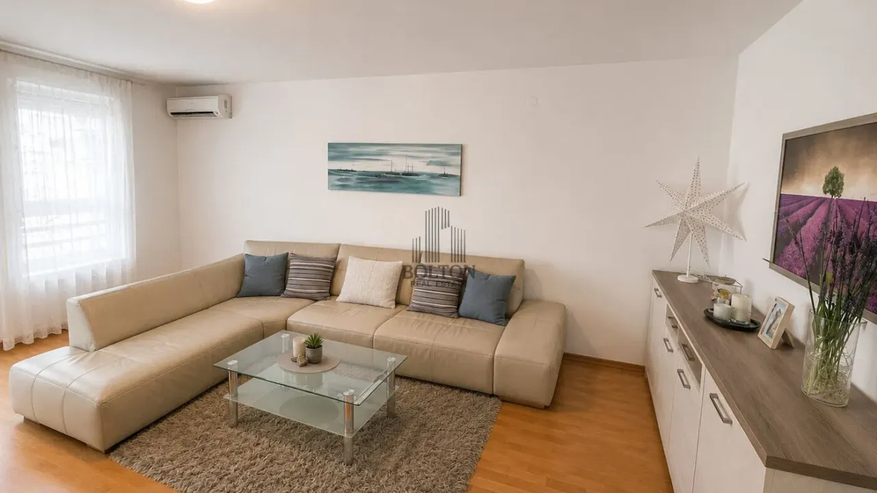 Izdavanje, dvosoban stan, 60m², Novi Beograd Sve Podlokacije, Beograd