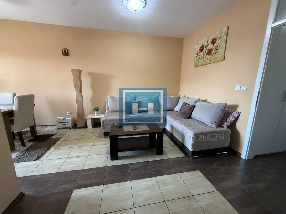 Prodaja, dvosoban stan, 48m², Centar, Paraćin