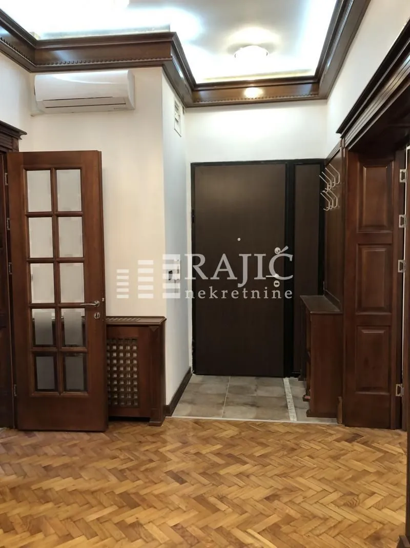 Rent, office space, 82m², Stari Grad, Beograd