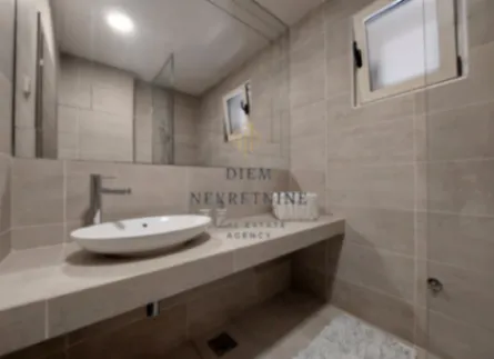 Izdavanje, jednosoban stan, 60m², Centar, Tivat - image 12