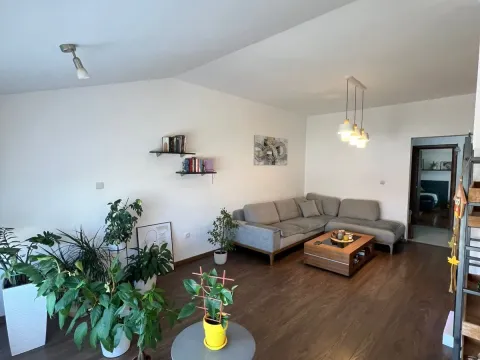 Prodaja, dvosoban stan, 72m², Stari Aerodrom, Podgorica - image 22