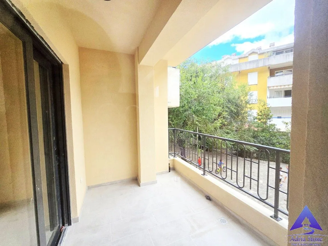 Sale, three bedroom apartment, 114m², Adok, Budva