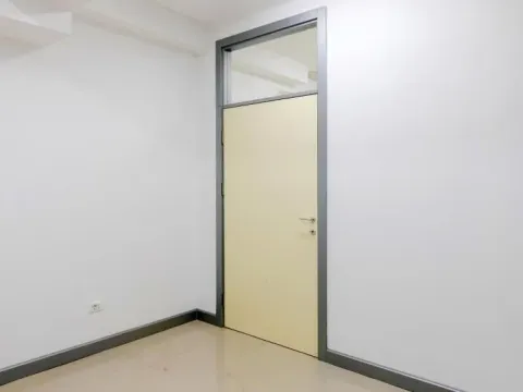 Sale, office space, 149m², Slavujev Venac, Zvezdara Sve Podlokacije - image 14