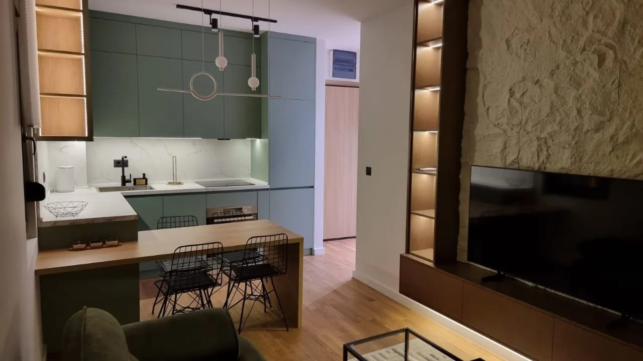 Izdavanje, dvosoban stan, 50m², Zabjelo, Podgorica