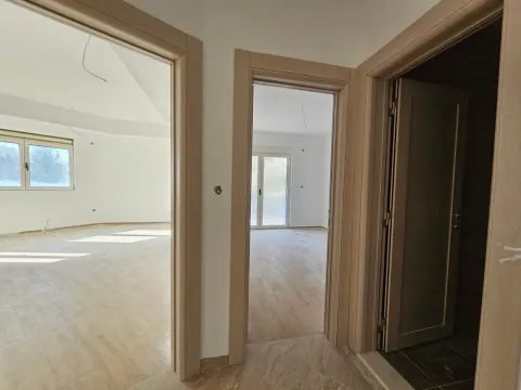 Prodaja, trosoban stan, 132m², Bečići, Budva - image 19