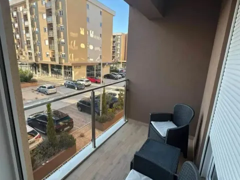 Izdavanje, jednosoban stan, 48m², City Kvart, Podgorica - image 10