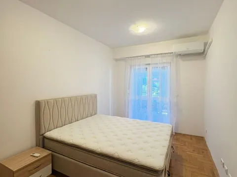 Rent, two bedroom apartment, 60m², City Kvart, Podgorica - image 8