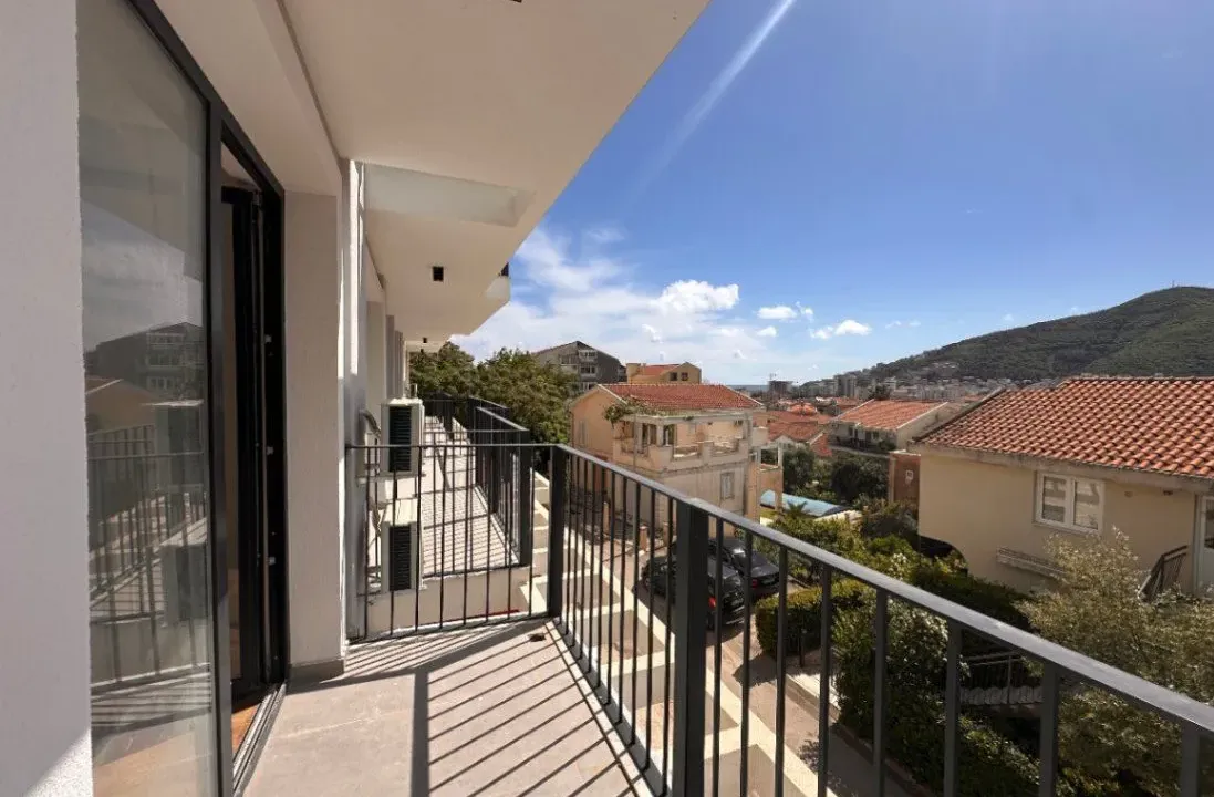 Prodaja, dvosoban stan, 50m², Podkošljun, Budva