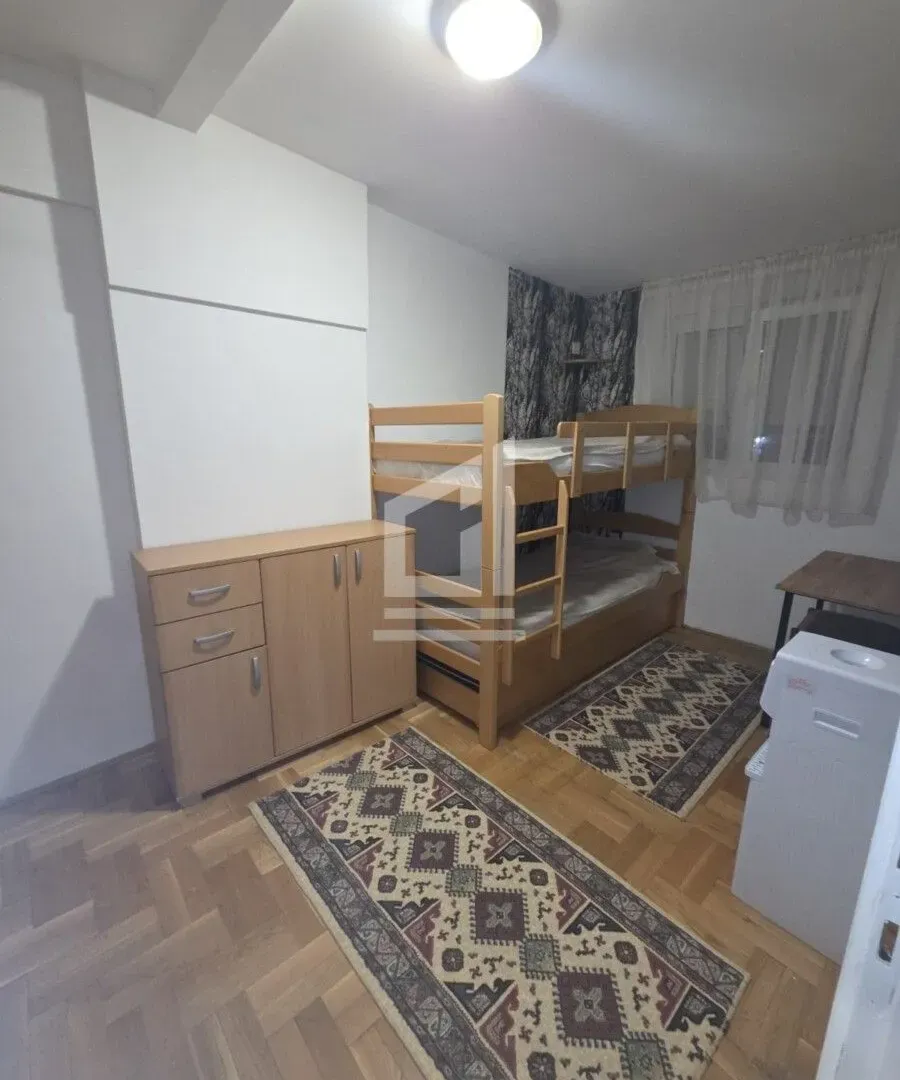 Izdavanje, dvosoban stan, 43m², Centar, Podgorica