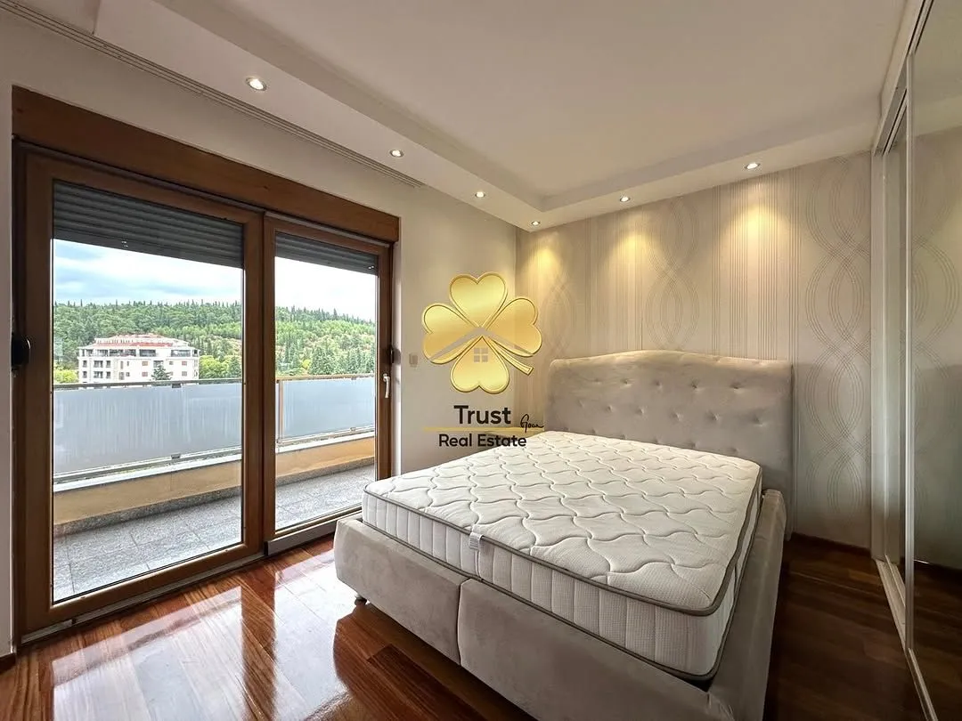 Rent, four bedroom apartment, 130m², Centar, Podgorica