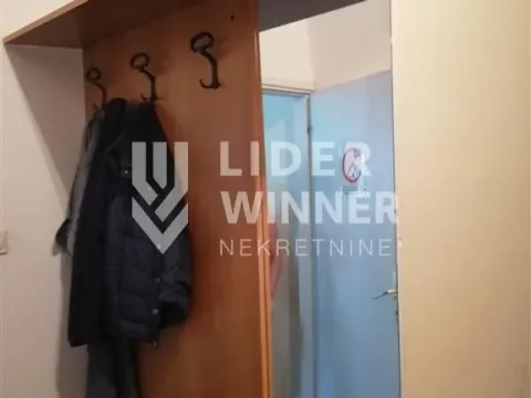 Izdavanje, poslovni prostor, 55m², Čukarica, Beograd - image 8