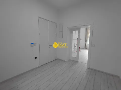 Sale, four bedroom apartment, 134m², Savski Trg, Beograd - image 6