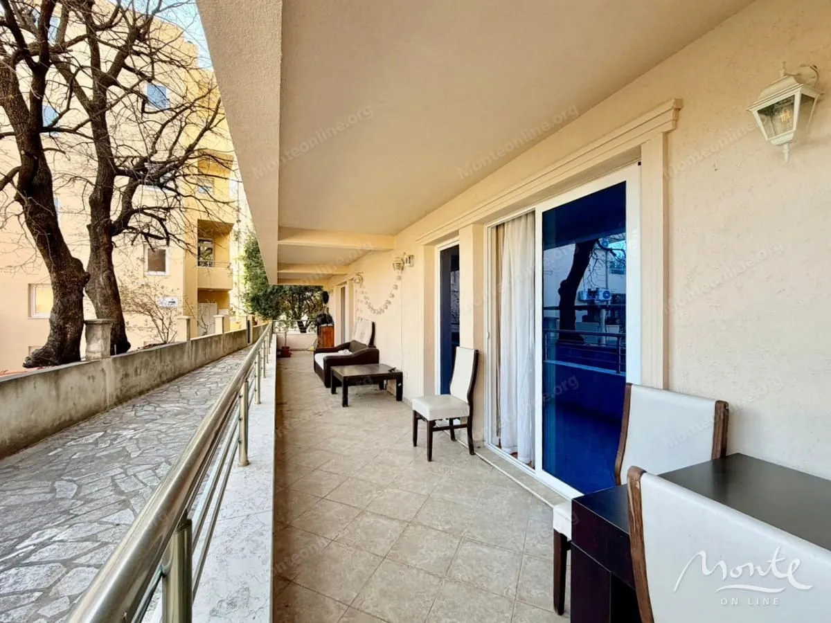 Prodaja, trosoban stan, 122m², Petrovac, Budva