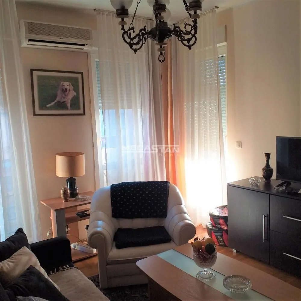 Izdavanje, jednosoban stan, 33m², Palilula Sve Podlokacije, Beograd