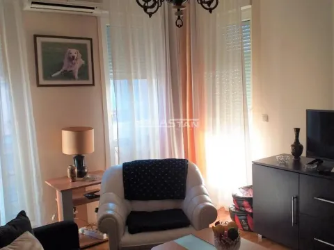 Izdavanje, jednosoban stan, 33m², Palilula Sve Podlokacije, Beograd