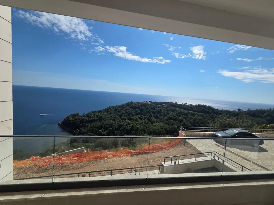 Prodaja, trosoban stan, 93m², Vidikovac, Budva