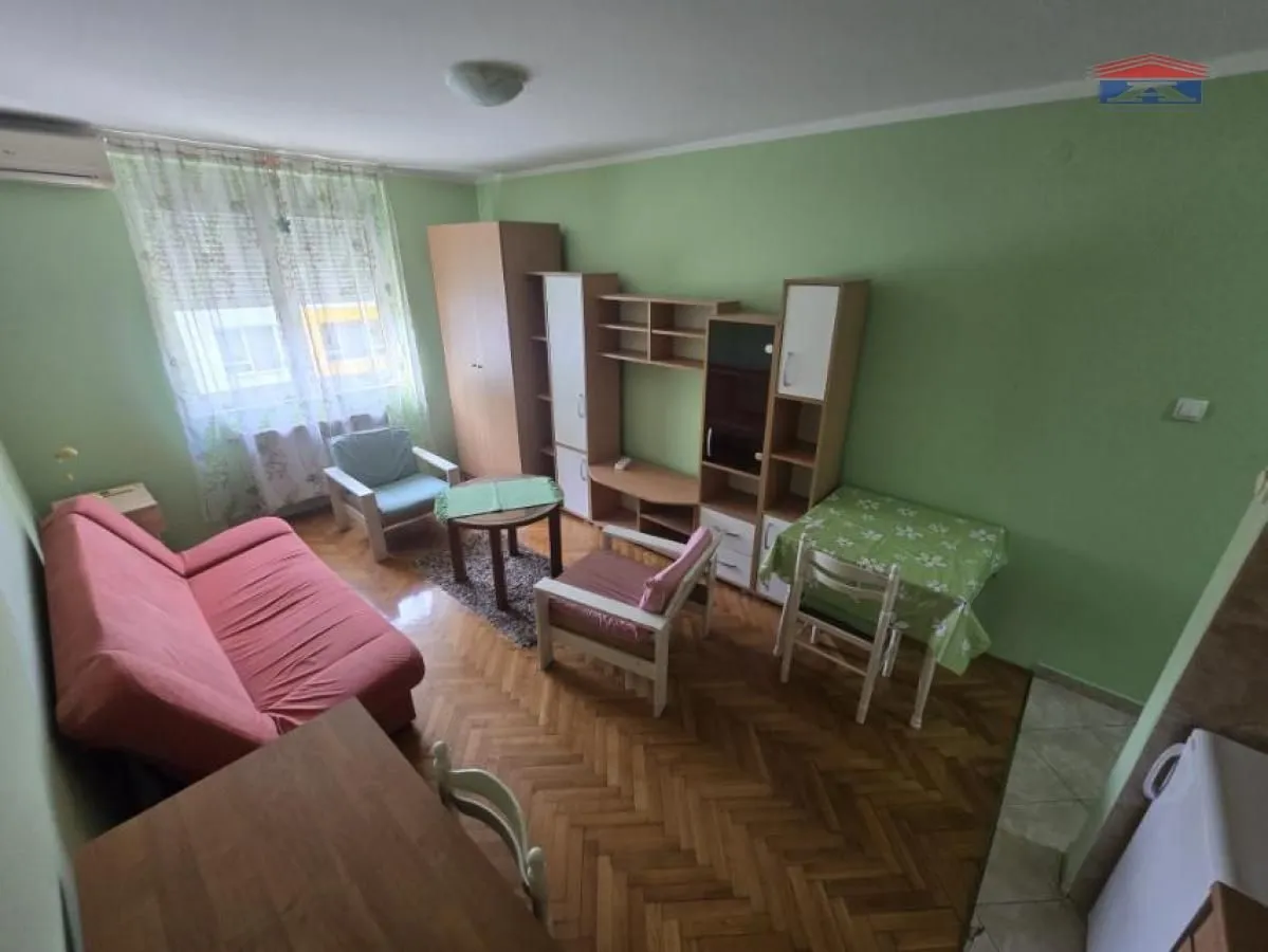 Rent, studio apartment, 24m², Grbavica, Novi Sad Sve Podlokacije