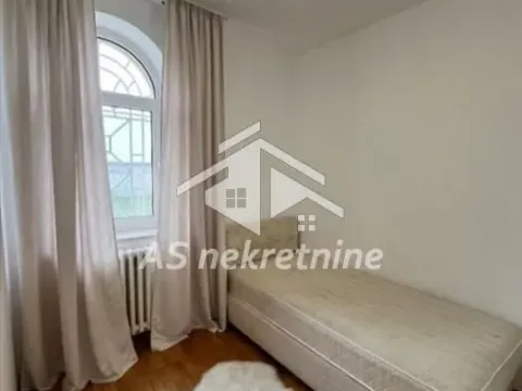 Izdavanje, četvorosoban stan, 135m², Senjak, Beograd - image 17