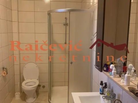 Prodaja, kuća, 197m², Bogojevo, Odžaci - image 12