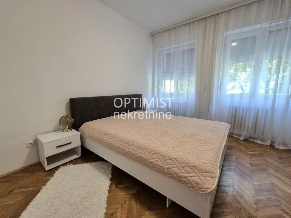 Izdavanje, dvosoban stan, 57m², Banovo Brdo, Beograd