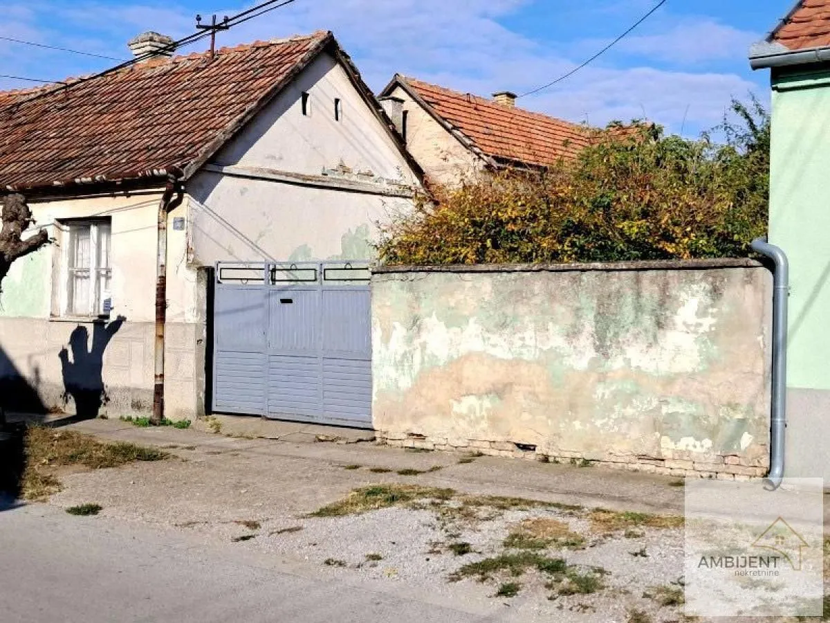 Sale, house, 155m², Centar, Inđija