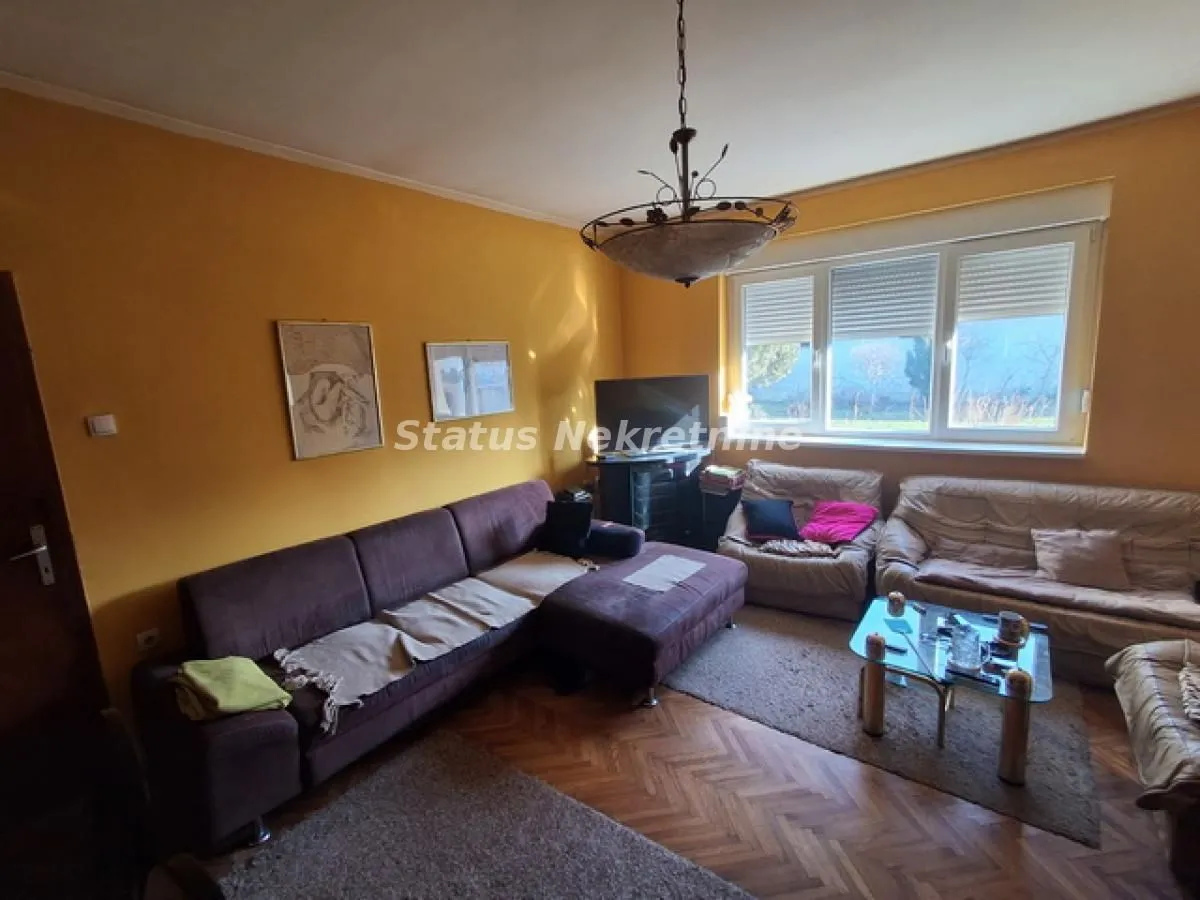 Prodaja, kuća, 200m², Futog, Novi Sad Sve Podlokacije