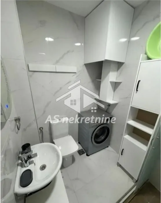 Izdavanje, trosoban stan, 54m², Trošarina, Voždovac Sve Podlokacije